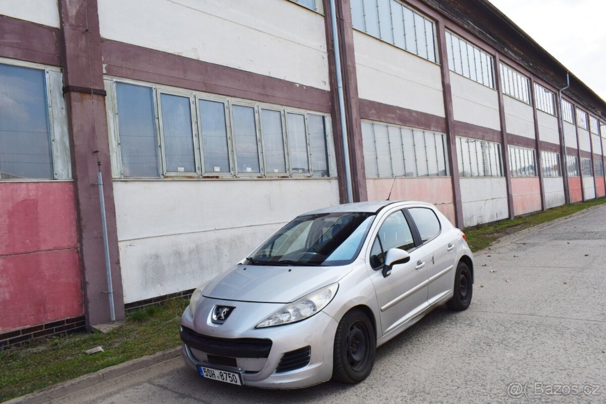 Peugeot 207 1.4i/5DVEŘ/KLIMA/ČTĚTE PROSÍM/ - 2