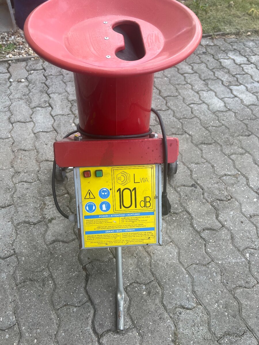 Drtič zahradního odpadu - 2