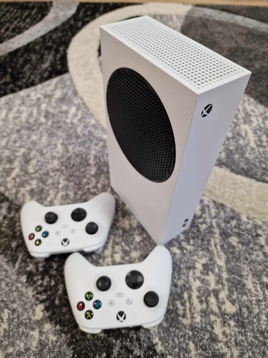 Xbox Series S + 2 ovladače + hry - 2