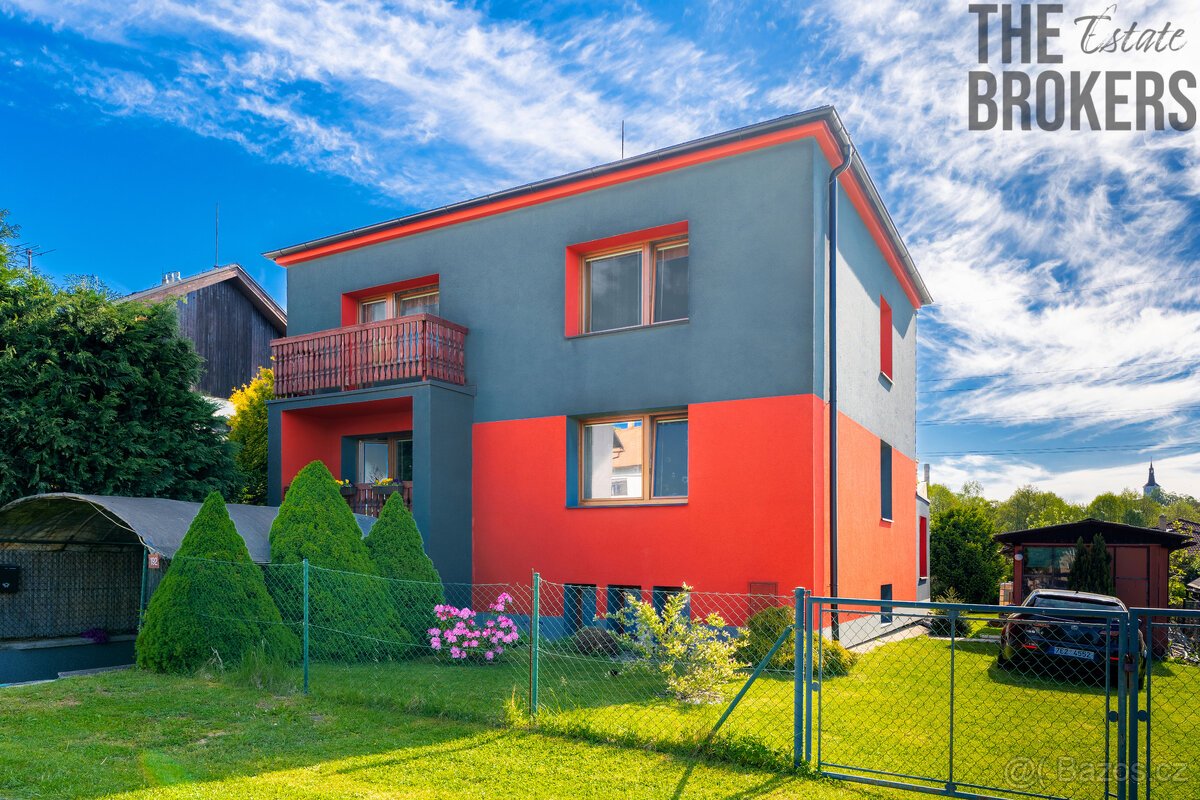 Prodej rodinného domu, celková užitná plocha 187 m², pozemek - 2