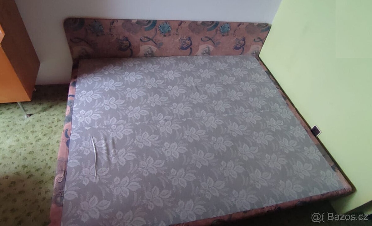 Prodám rozkládací válendu, s úložným prostorem - 2