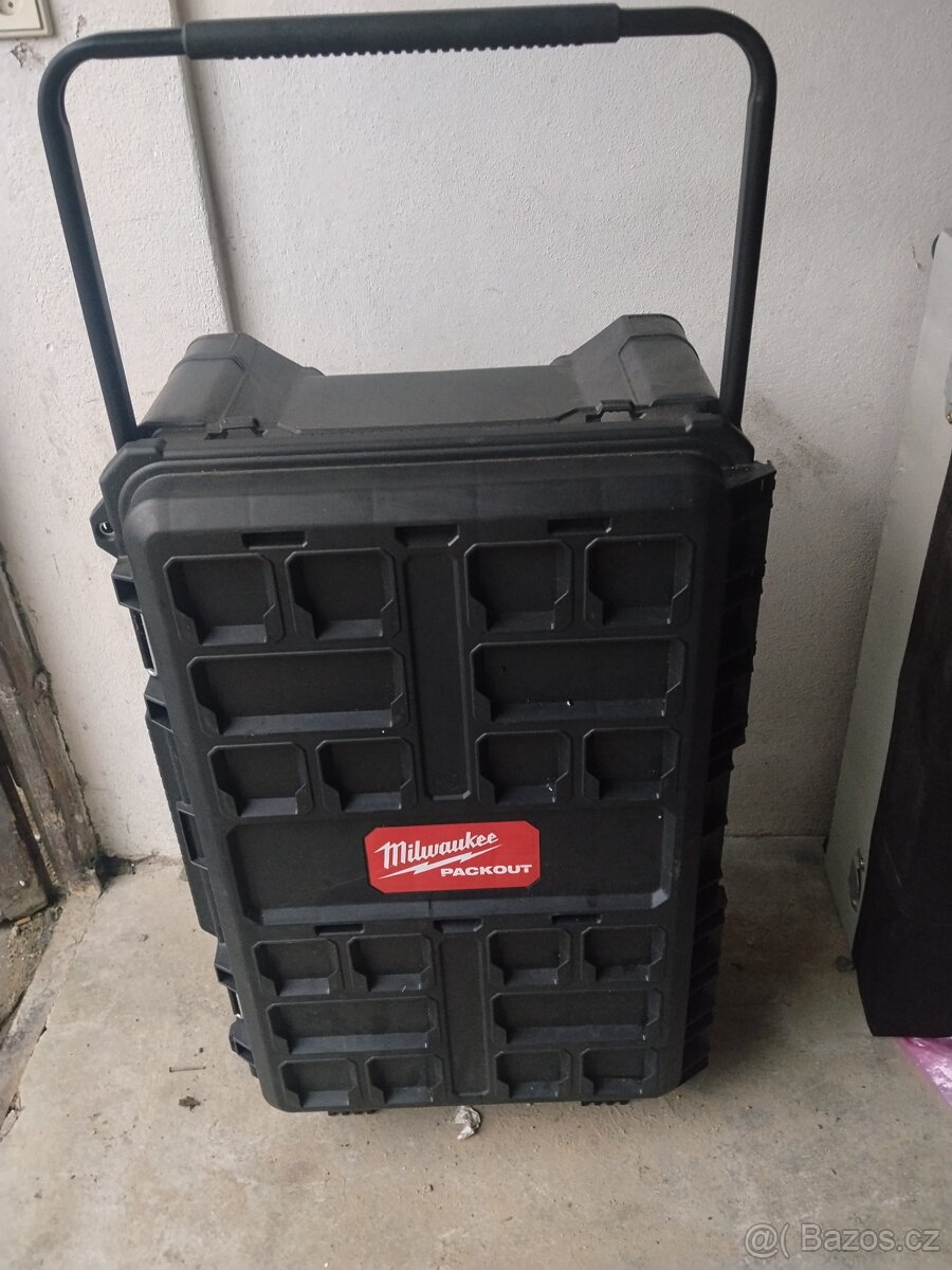 Milwaukee kufr na nářadí - 2