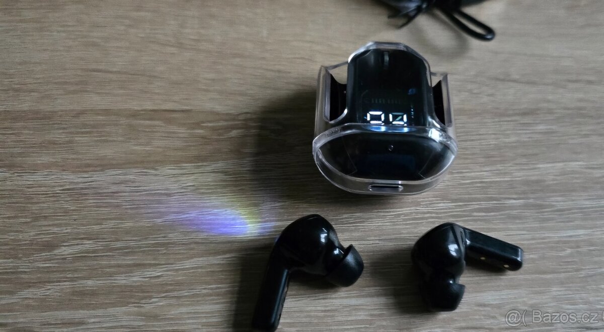 Bezdrátová tws sluchátka s LCD displejem - 2