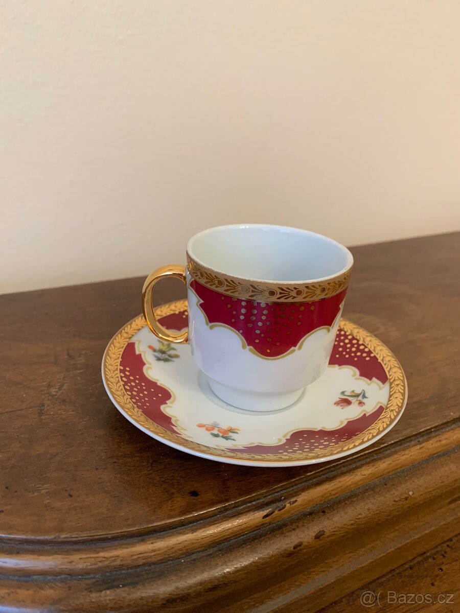 Hrnecek s podsalkem - 2