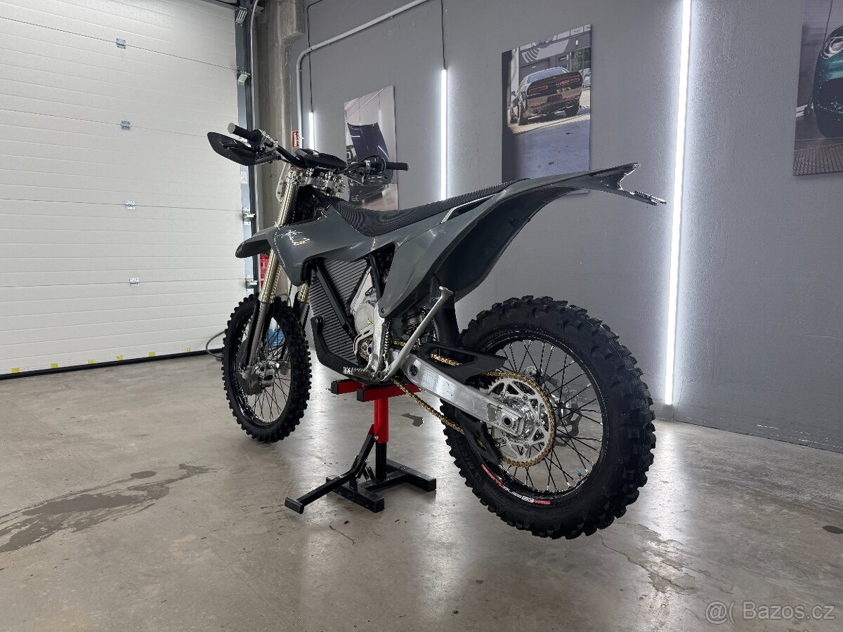 Stark Varg EX - titanové šrouby - 2