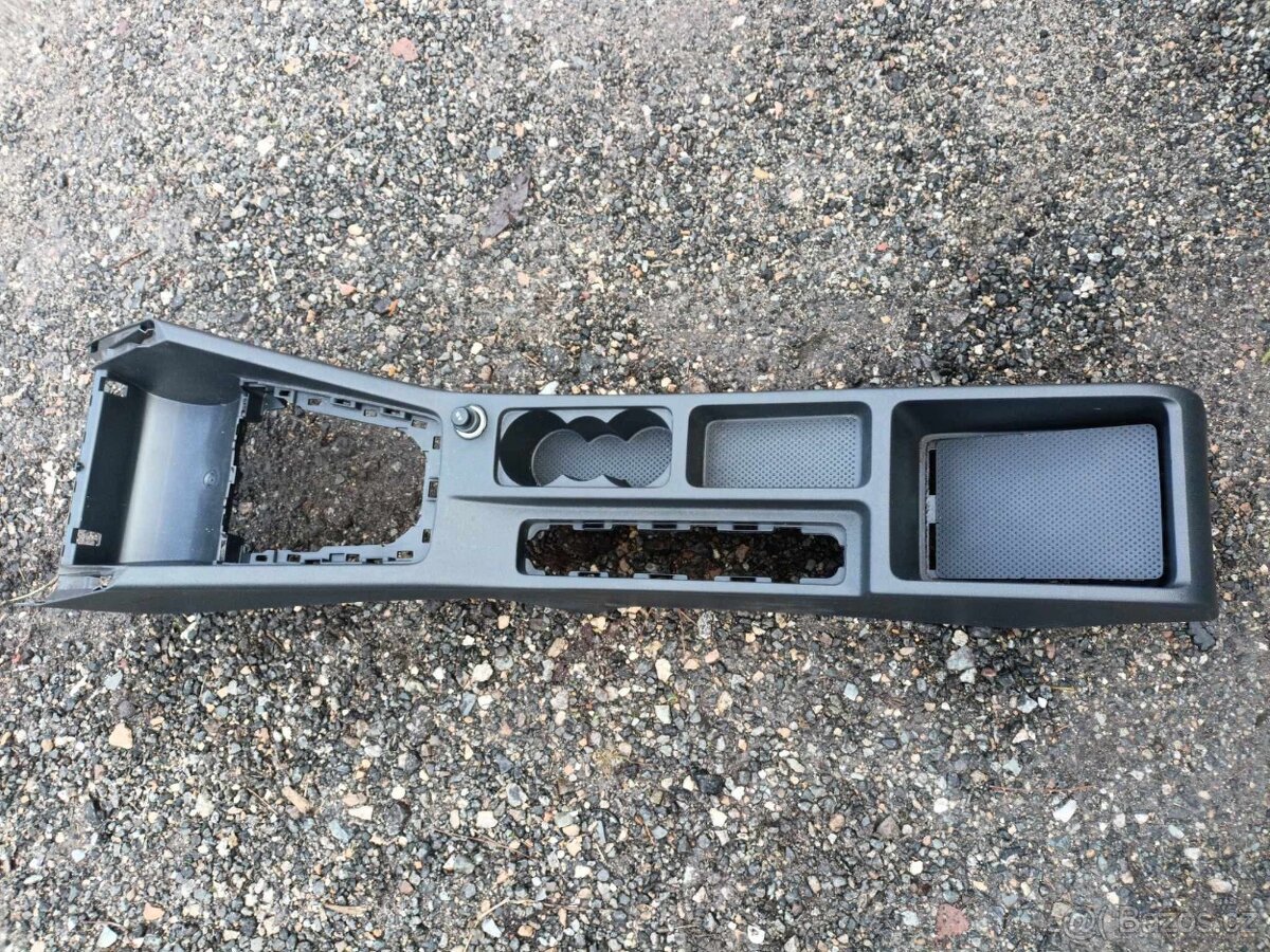 Středový tunel Škoda Octavia III - 2