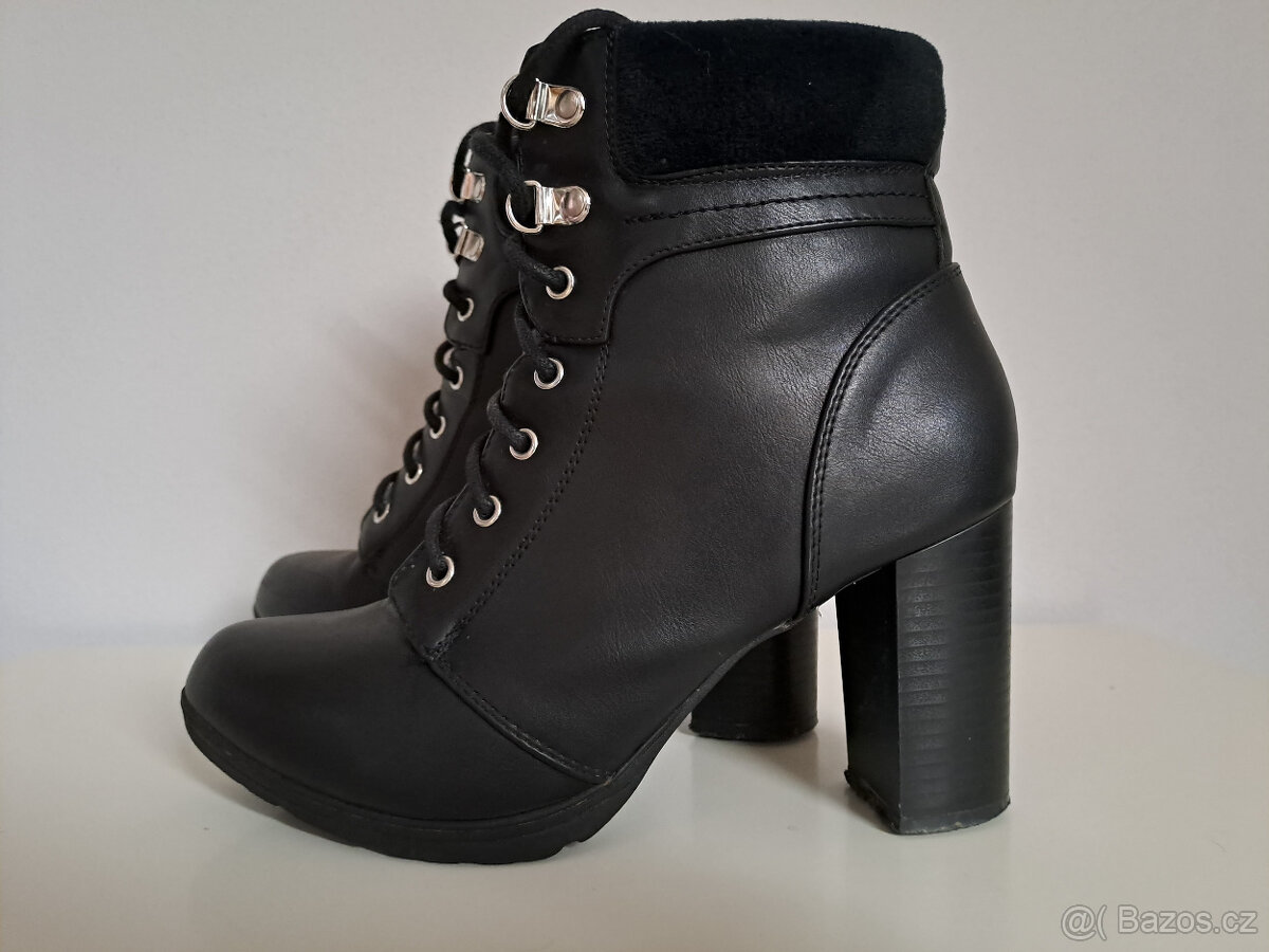 Šněrovací kotníková obuv Body Flirt s vysokým podpatkem - 2