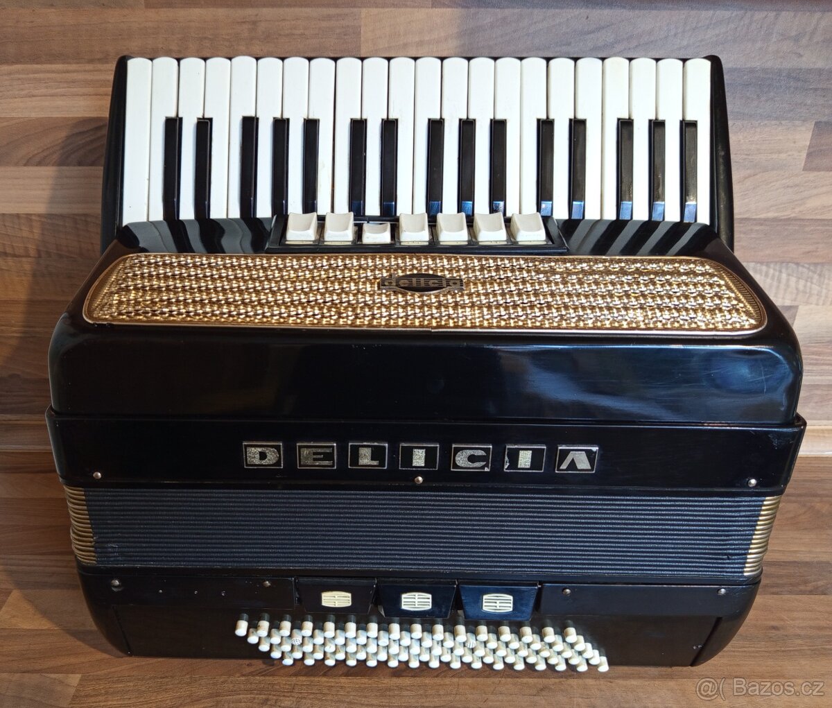Akordeon (harmonika, heligonka) Delicia 80 basů - 2