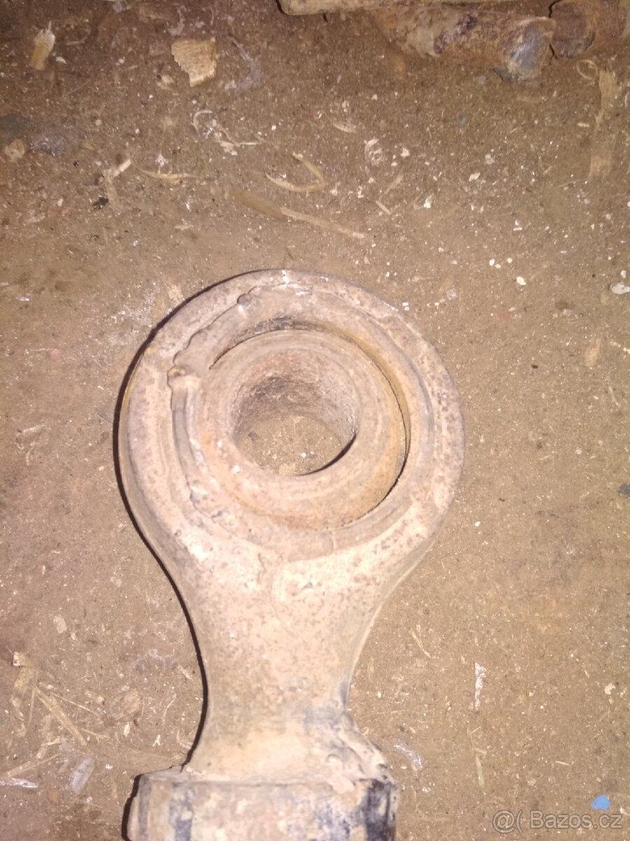 Svislý sloupek Zetor - 2