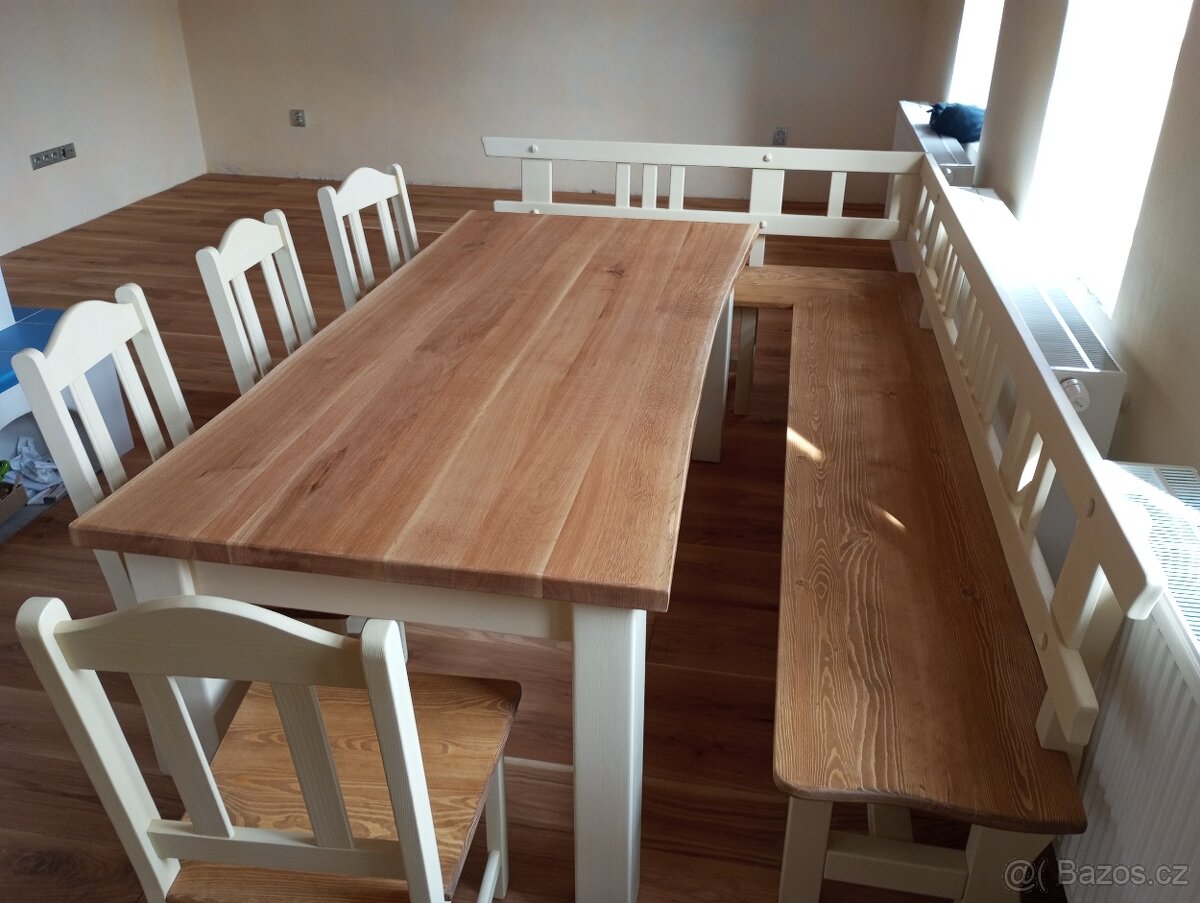 Jídelní koutek plus kuchyň - 2