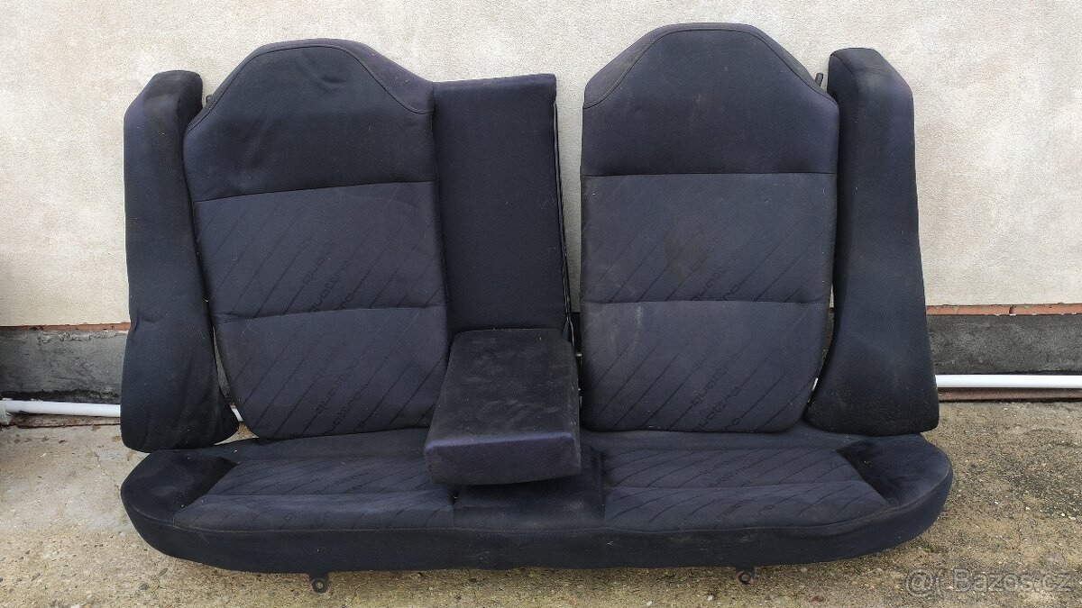 Audi Coupe Zadní sedačky 1995 - 2