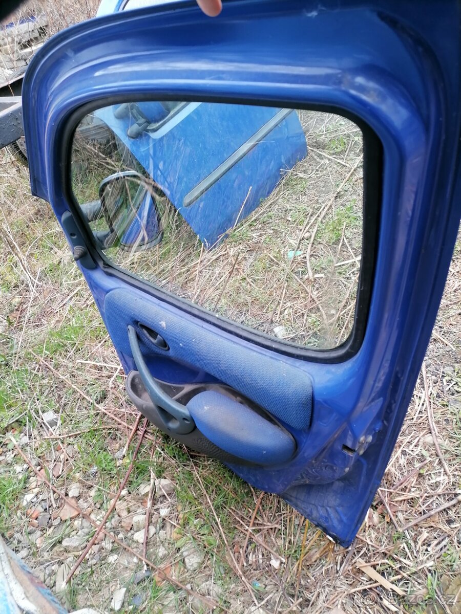 Fiat doblo rv. 98 pravé přední dveře - 2