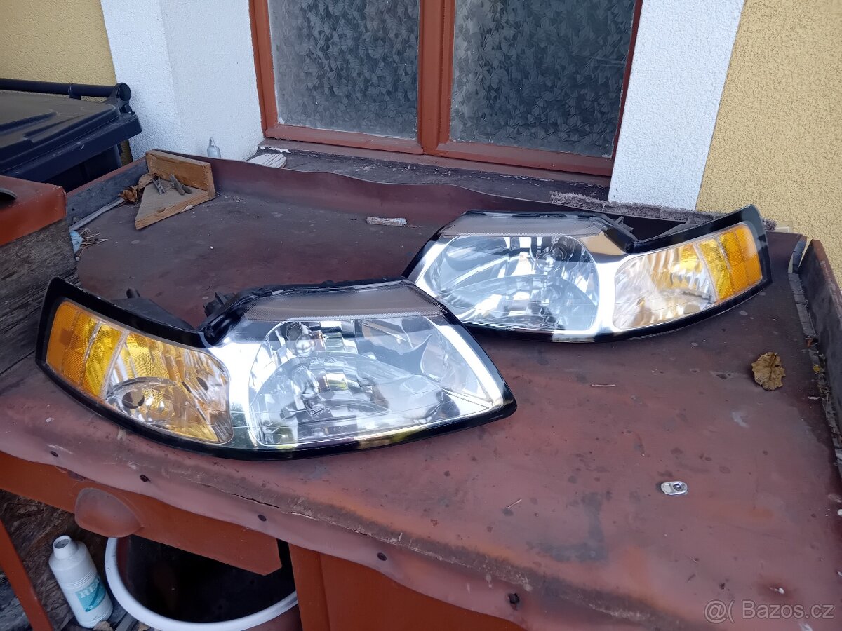 Prodám přední světla Ford mustang - 2