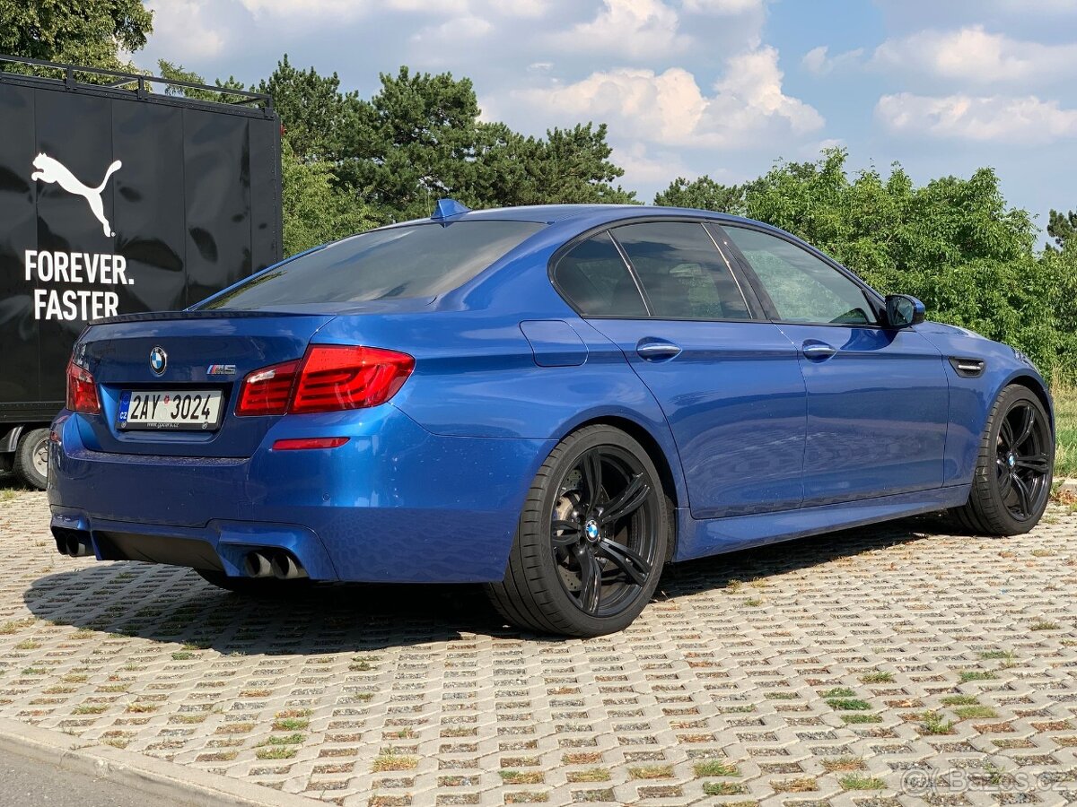 BMW M5 F10 4.4 V8 - 2