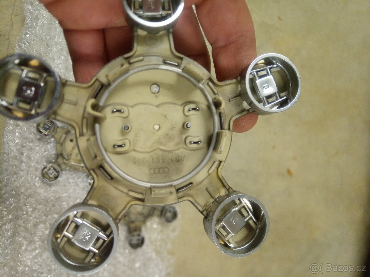 Krytky šroubů kol Audi - 2