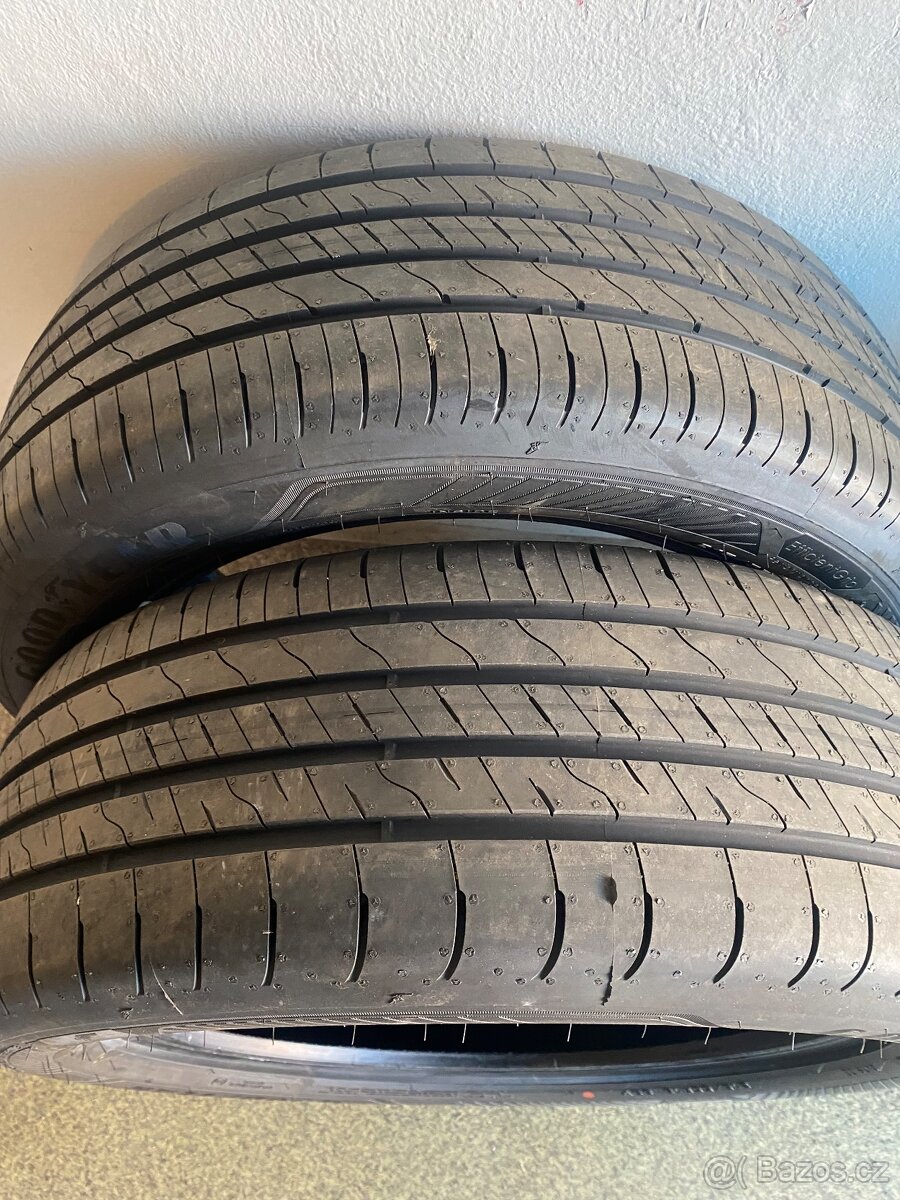 Letní pneu 215/55/R18 Goodyear EfficientGrip NOVÉ - 2