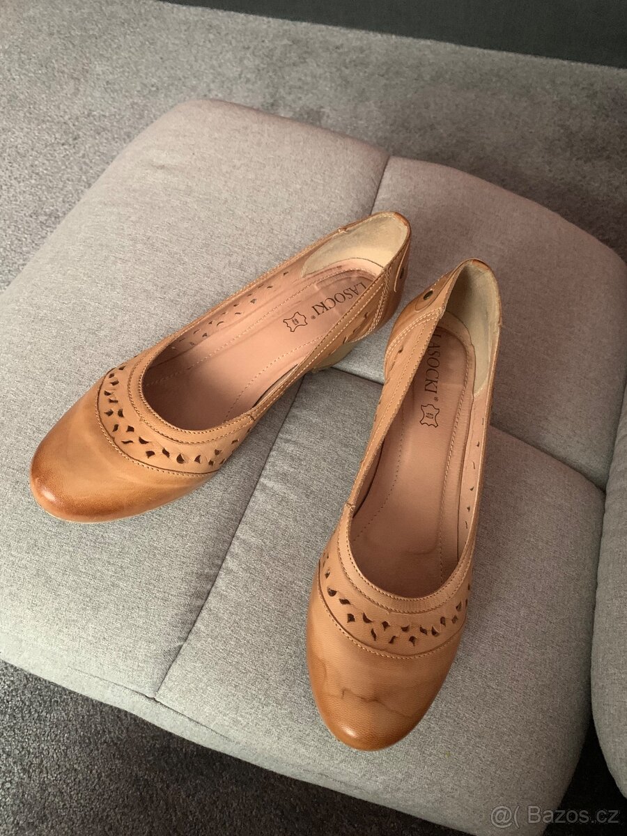 CELOKOŽENÉ JARNÍ/ PODZIMNÍ DOVOZ.LODIČKY, vel.41 - 2