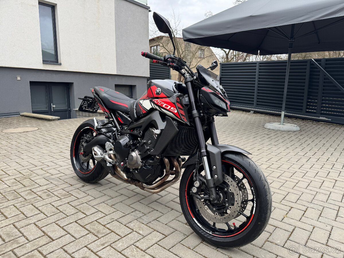Yamaha MT-09 - 2