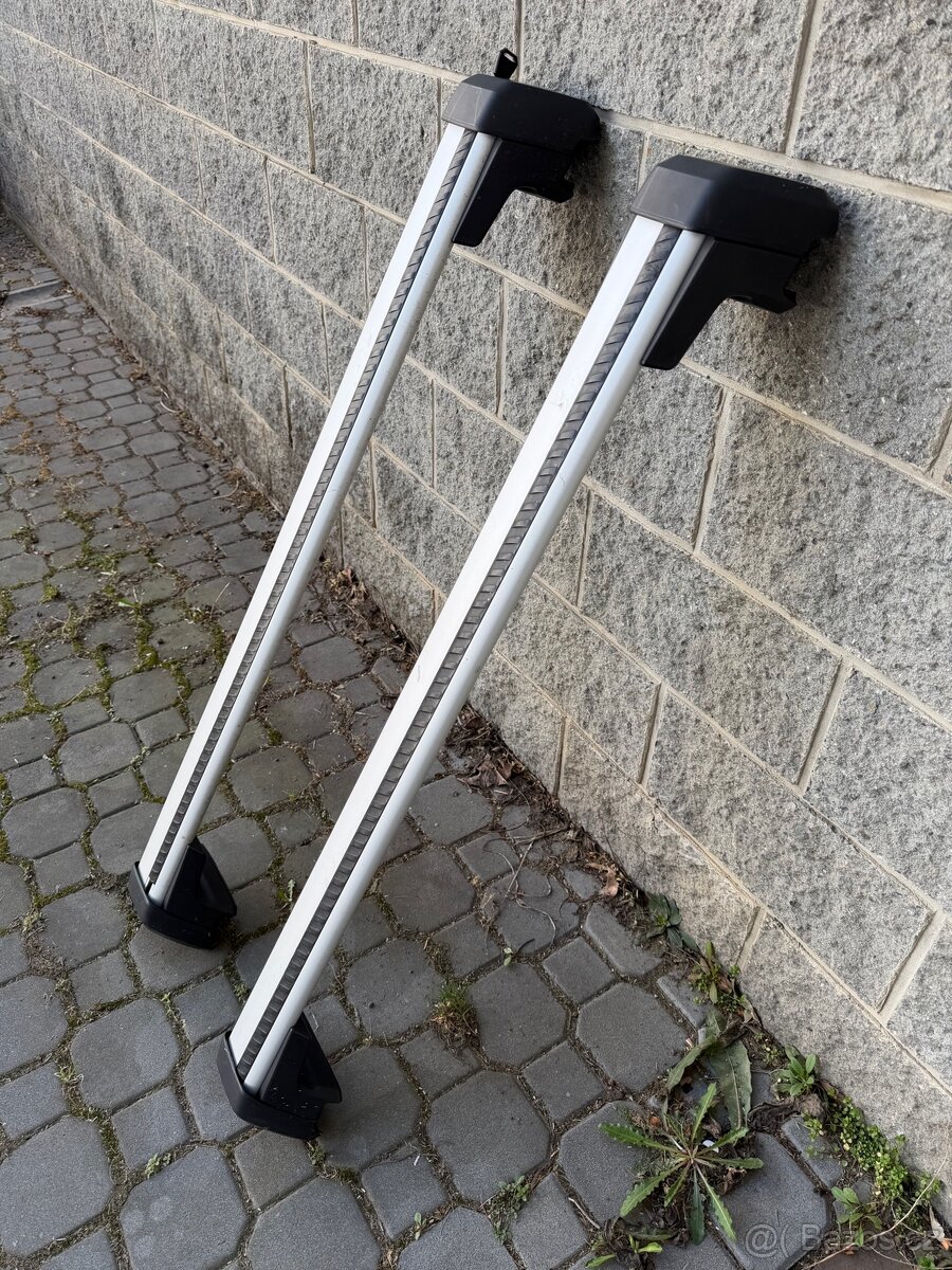 Příčníky na střešní box Volvo V90 - 2