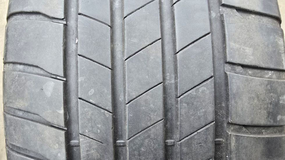 Letní pneumatika 215/55/17 Bridgestone - 2