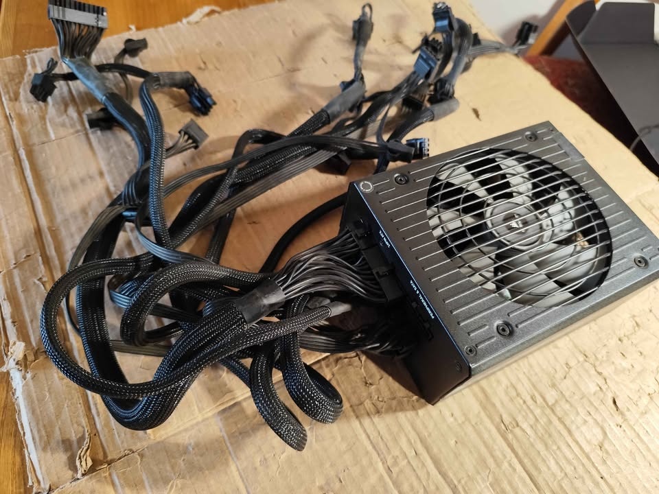 PC Zdroj Corsair RM1000x - 1000W, záruka. - 2