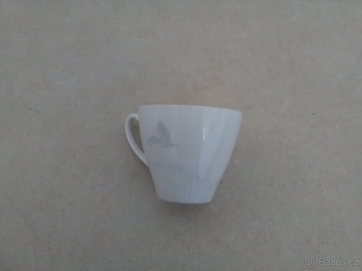 Retro šálek s motivem růže - 2