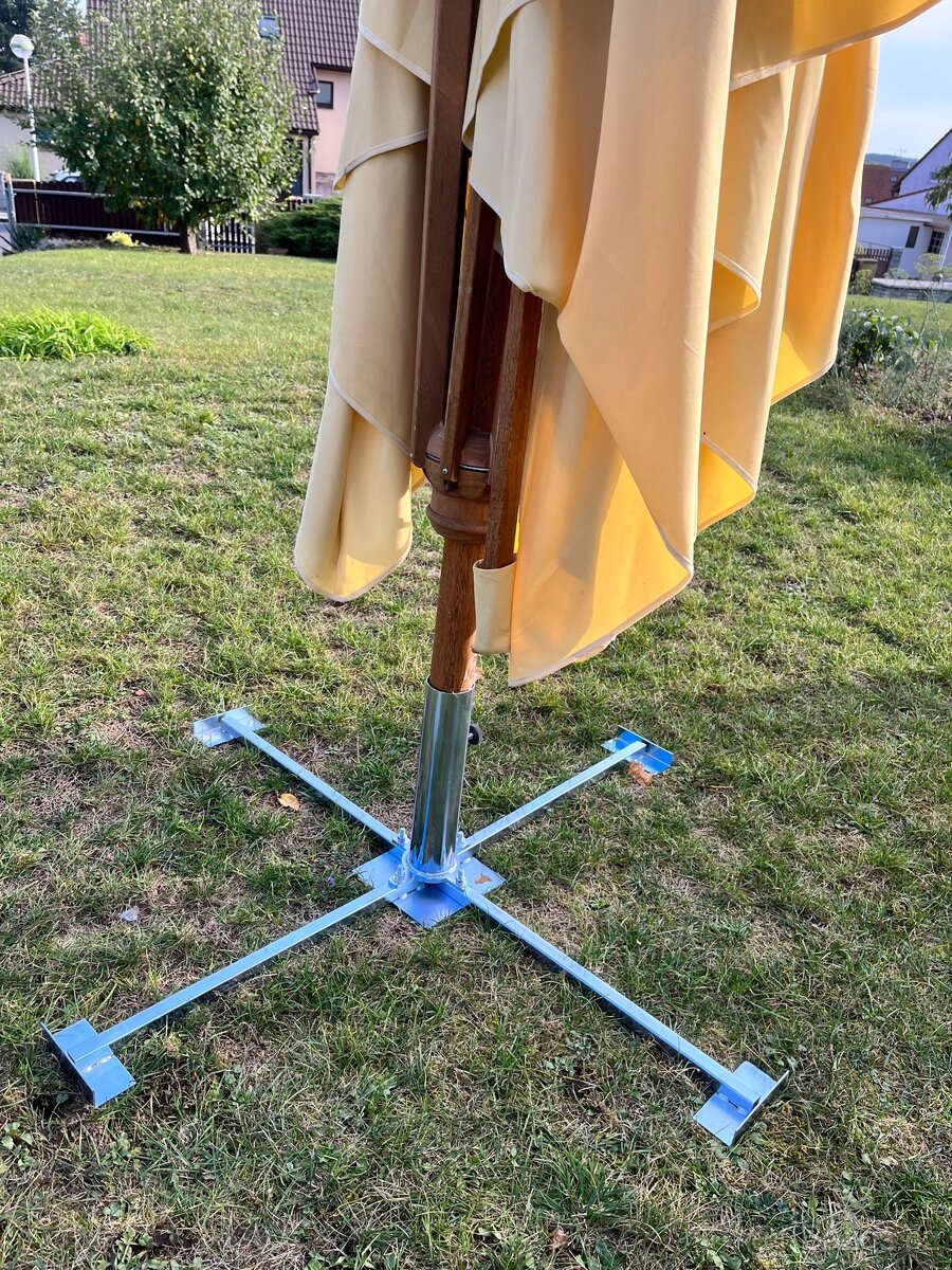 Nový hospodský slunečník Pilsner Urquell - 2