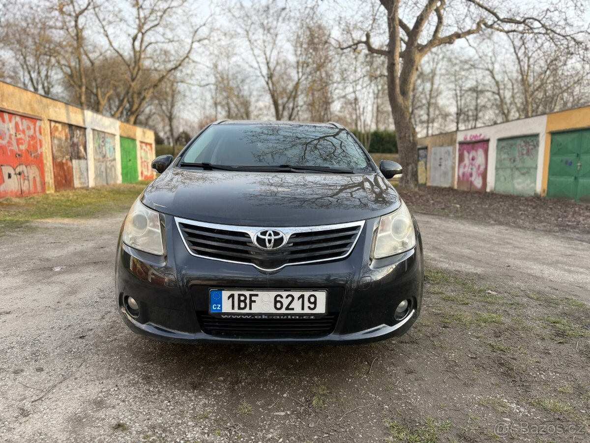 Toyota Avensis 2.0 93 kw 2011 - 2