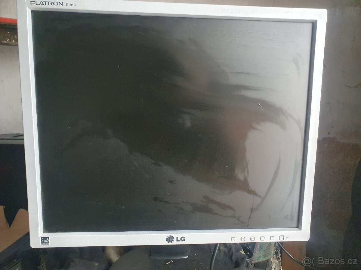 LCD monitor - 2