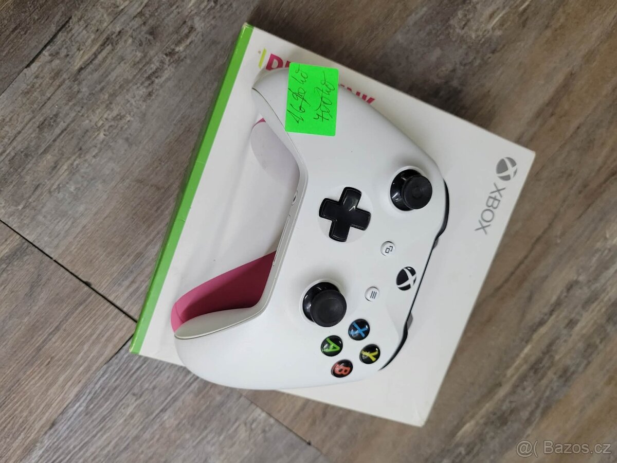 Ovladač XBox - 2