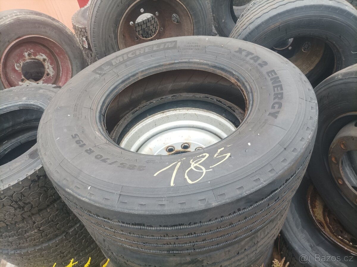 Pneu Michelin XTA2 285 70 19,5 - 2