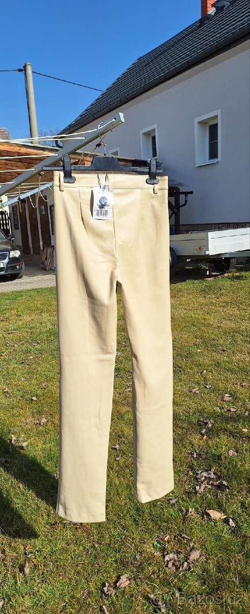 DÍVČÍ KALHOTÝ PÚLL&BEAR vel.S NOVÉ - 2