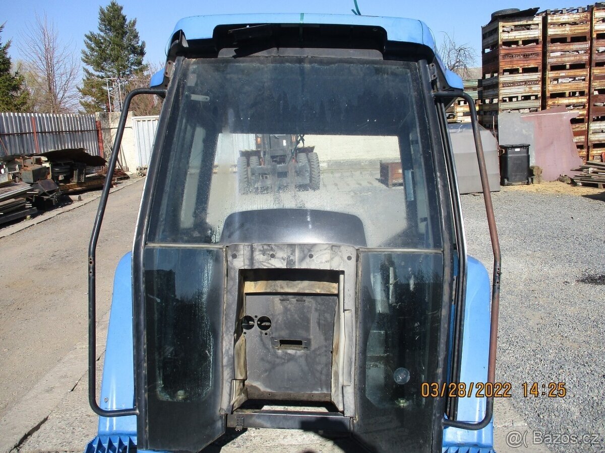 Kabina New holand Ford case - 2