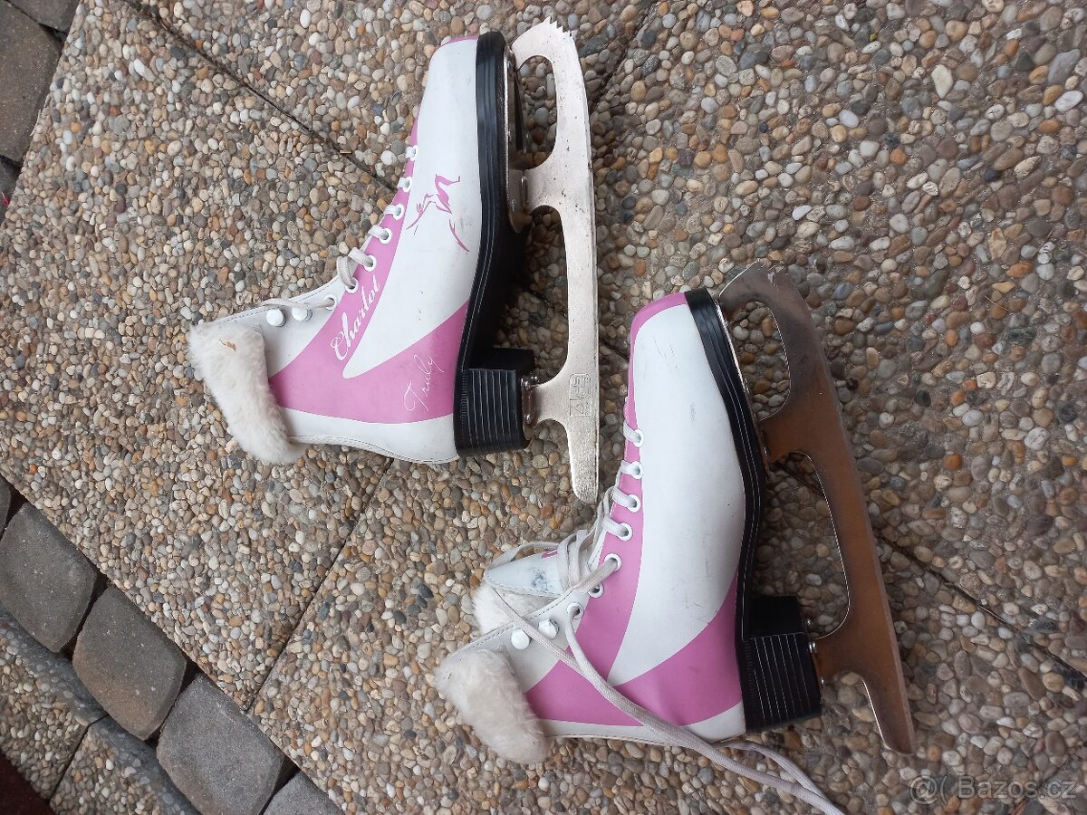 Dívčí brusle vel. 35 - 2