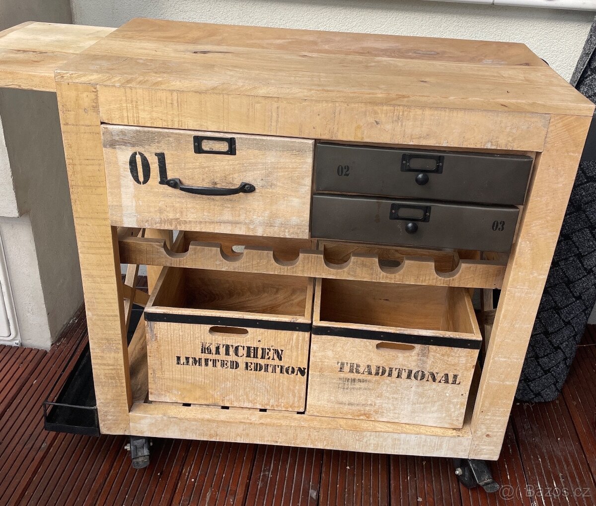 zahradní kuchyňský stolek - 2