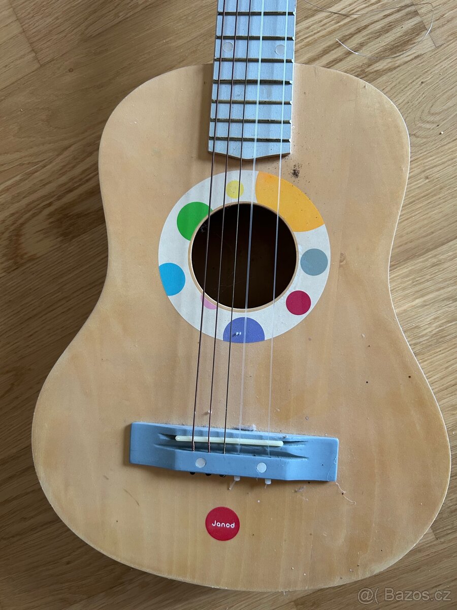 Dětská kytara - 2