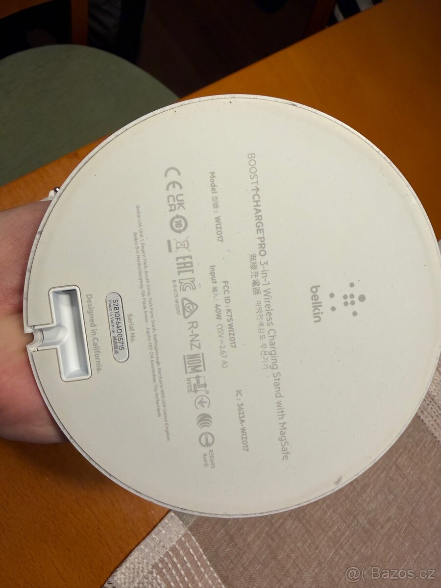 Belkin BOOST CHARGE™ PRO 15W MagSafe 3v1 - 2