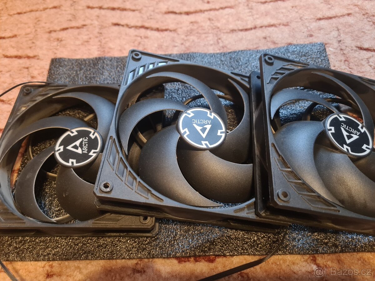 3x140mm a 2x120mm větráček - 2