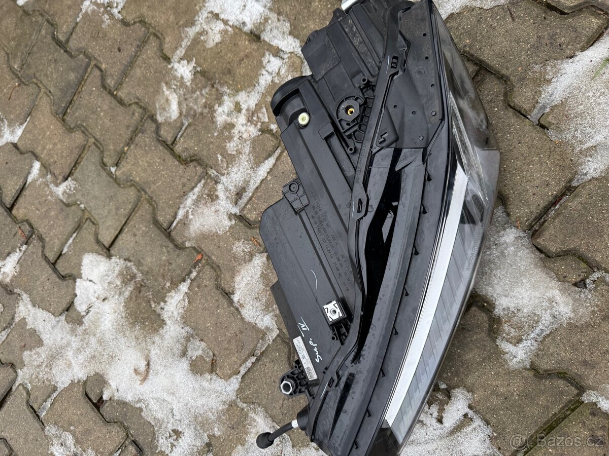 ŠKODA SUPERB 4 LEVÉ PŘEDNÍ SVĚTLO - 2