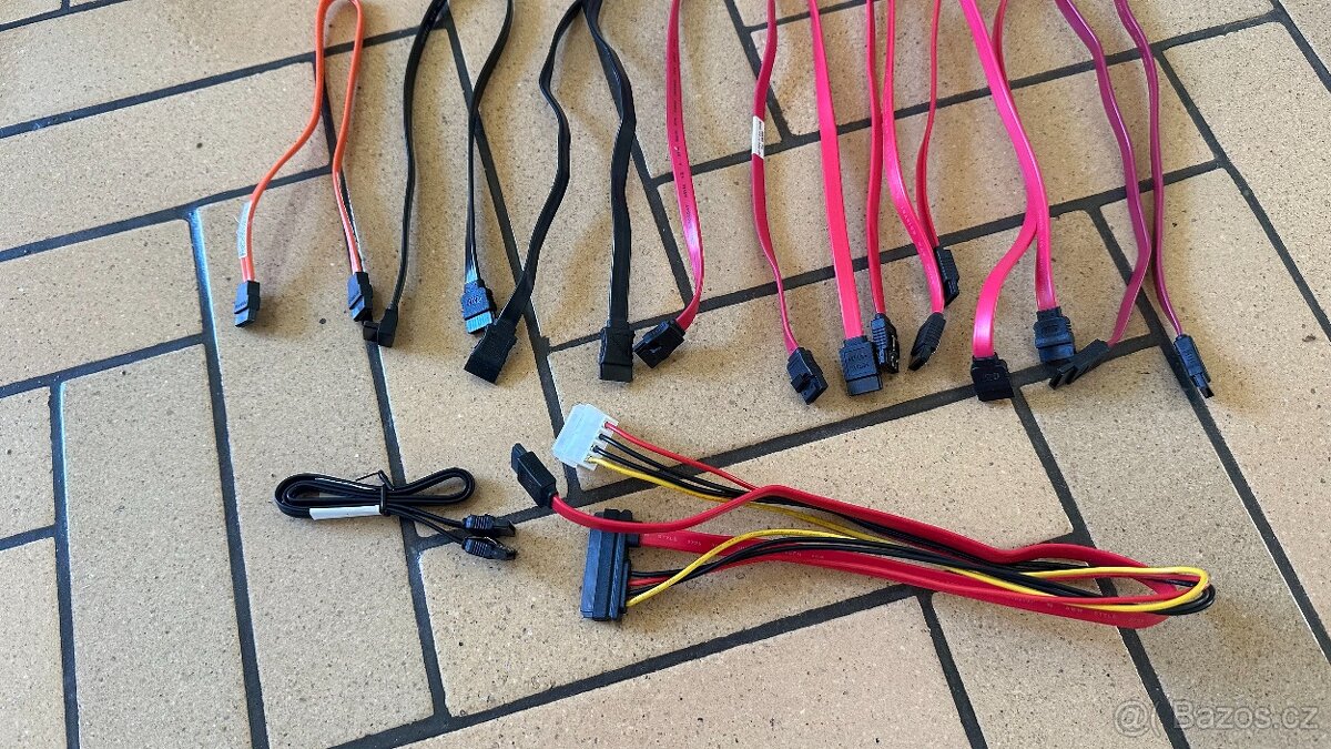 Mix SATA kabelů / 50ks - 2