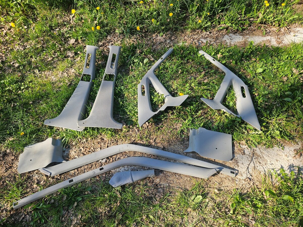 Interiér z vozu Jaguar xj x308 - 2