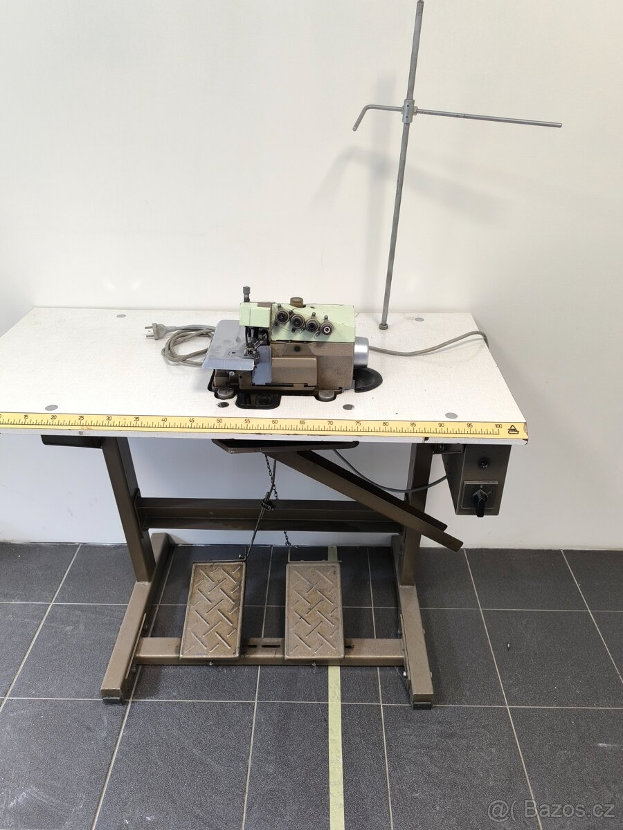 Průmyslový šicí stroj - 2
