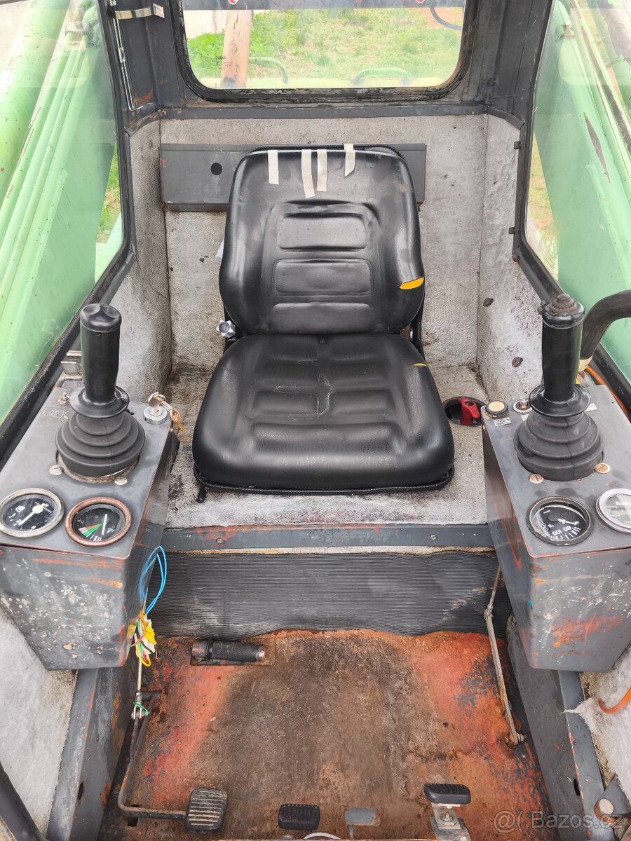 Locust 750 (unc) - 2