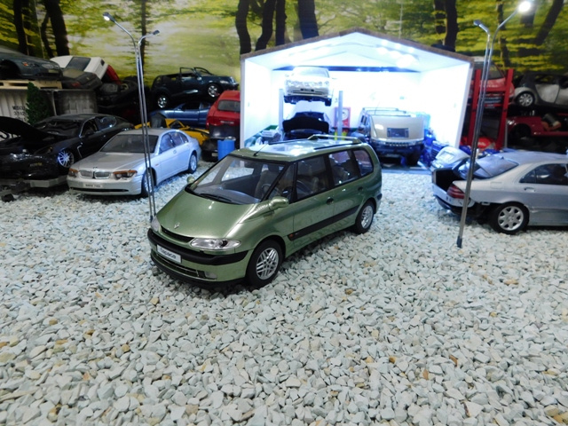 model auta Renault Espace 3 Otto mobile 1:18 - 2