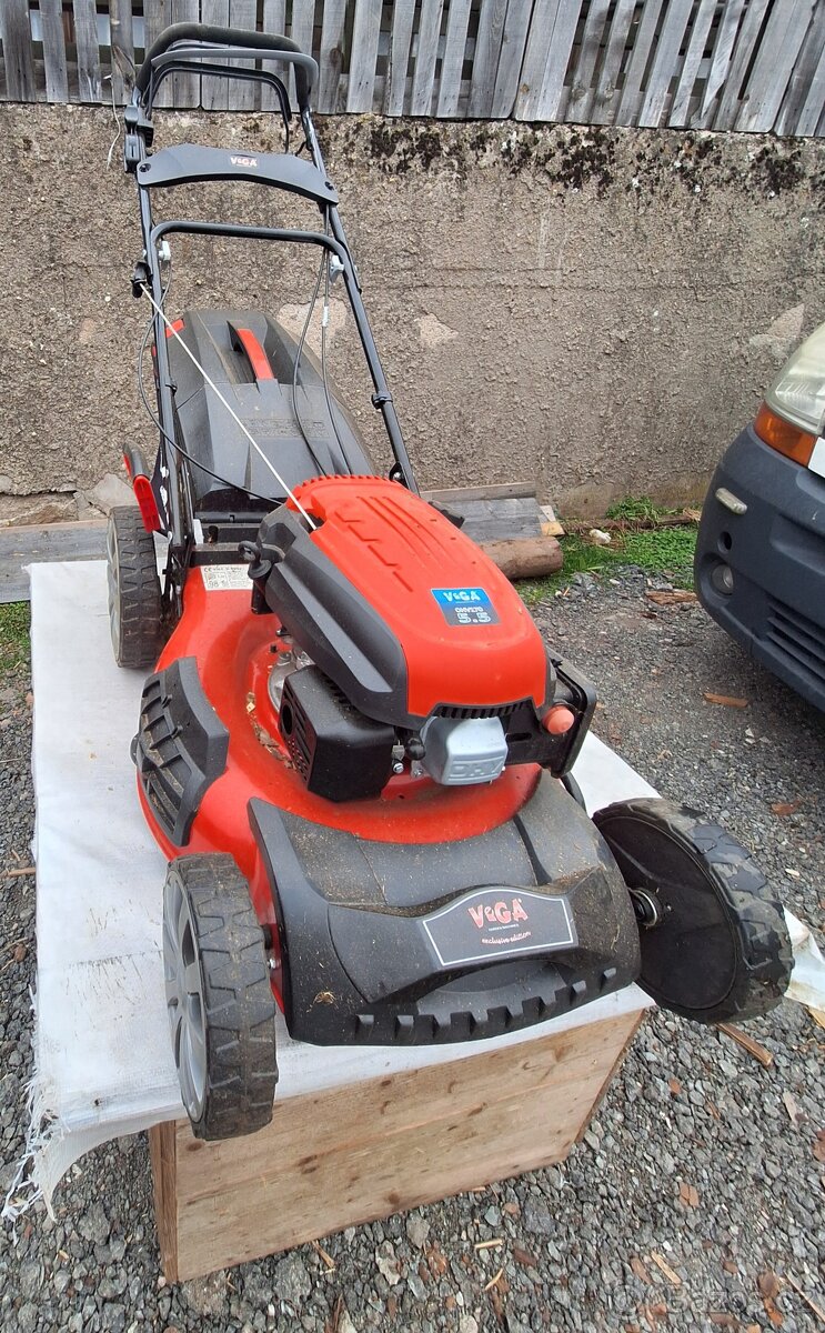 Prodám sekačku značky Vega - 2