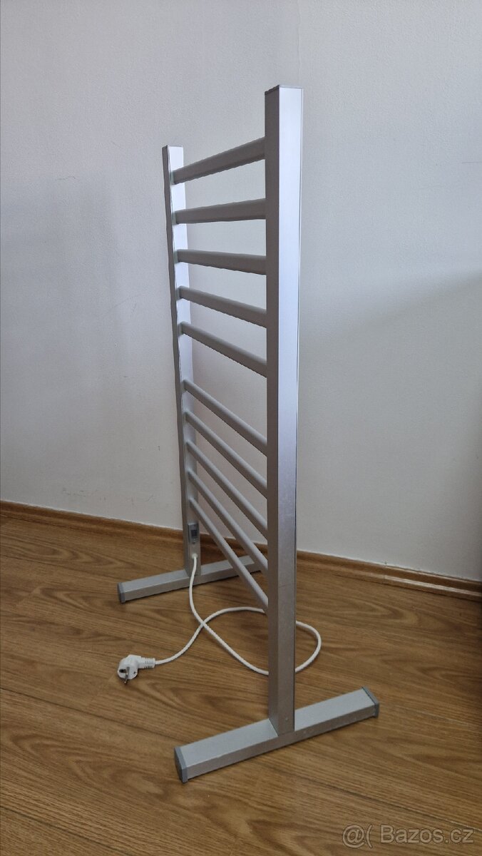 Elektrický sušák na ručníky / žebřík - 2