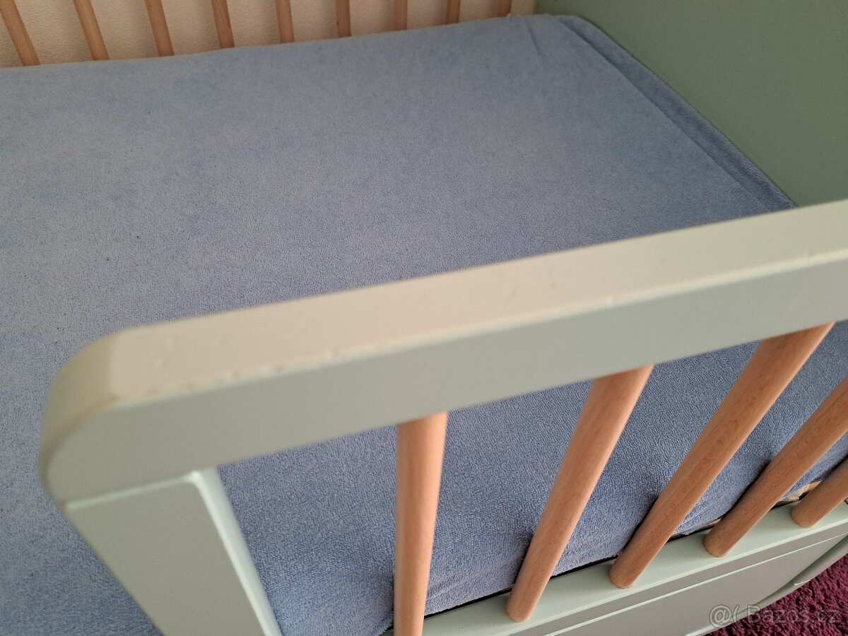Roztoucí postýlka Myllra ikea - 2