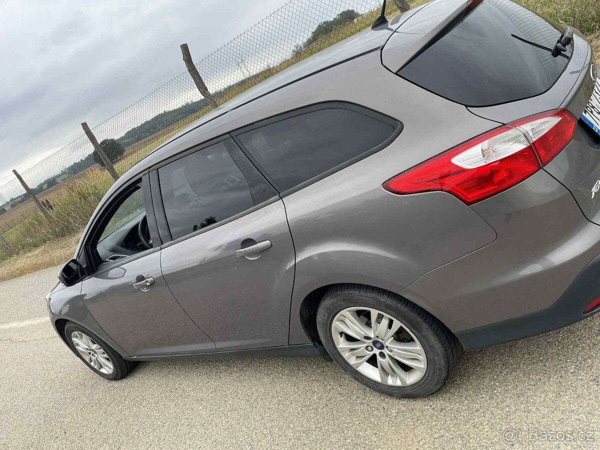 litrový tříválec Ford 1.0 EcoBoost (74 kW) - 2