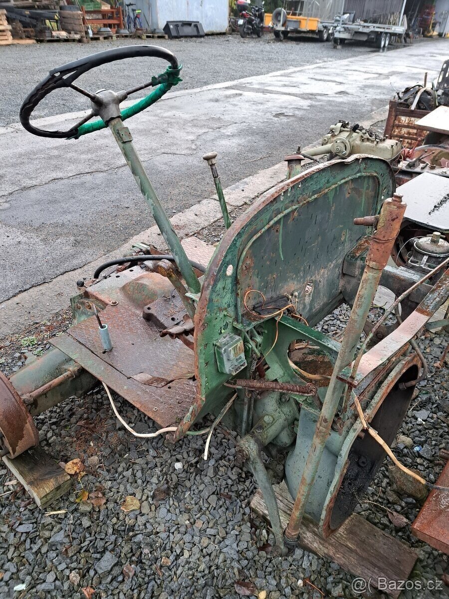 Traktor škoda 30 - 2