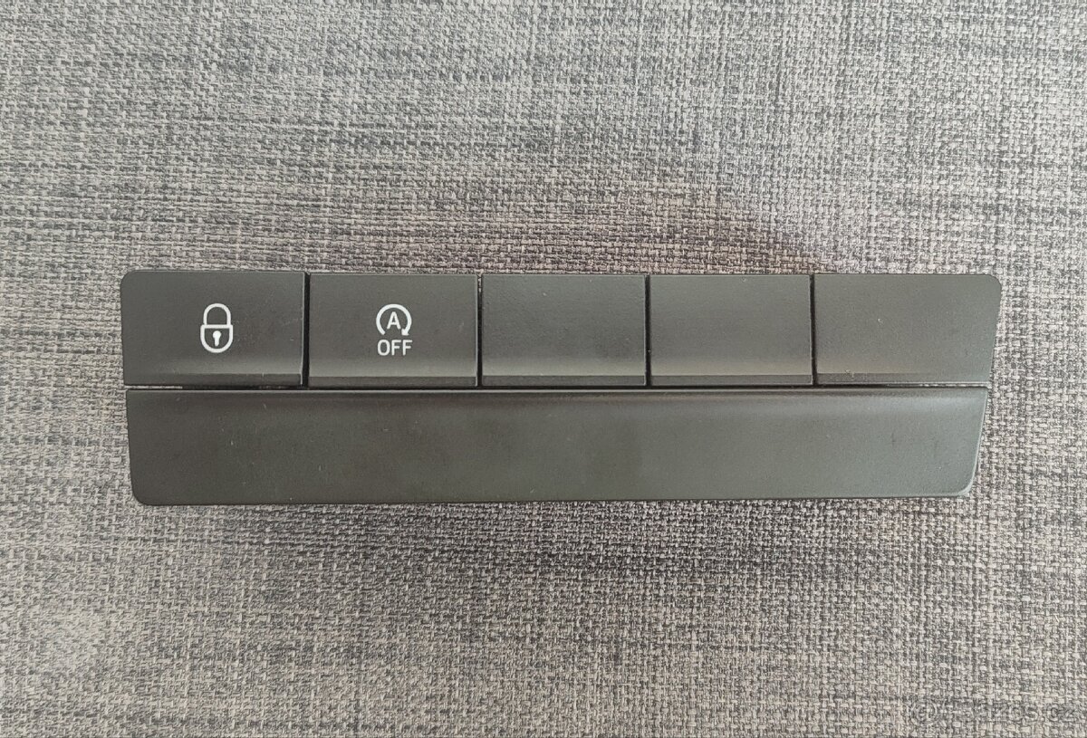Panel tlačítek Octavia 3 - 2